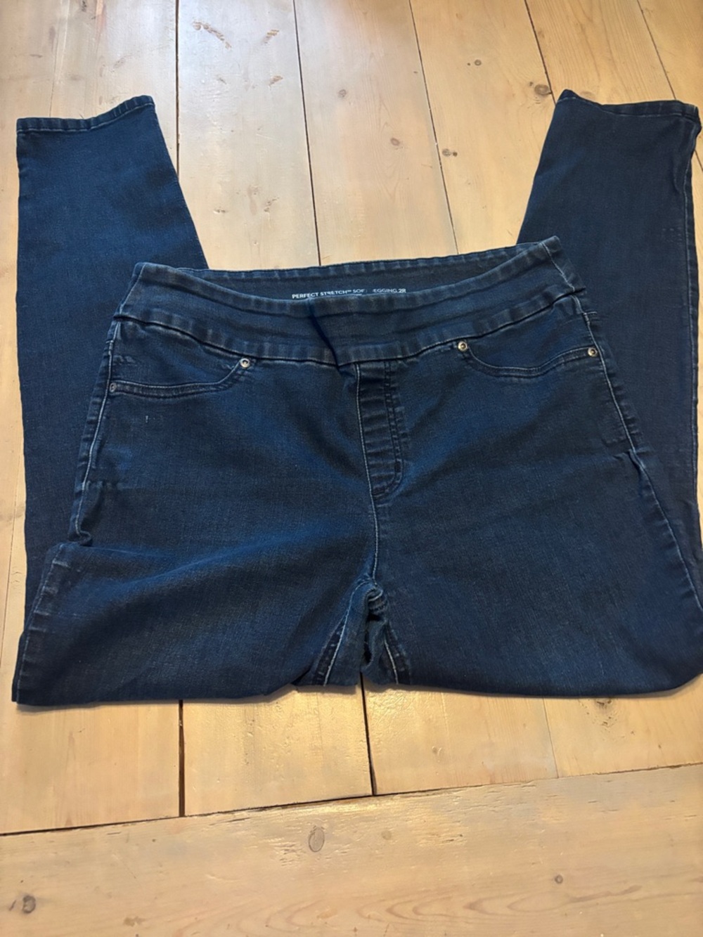 Chicos Dark Blue Women's Stretch Jeans size 2R (12-Large)